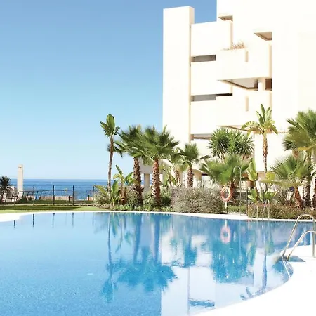 In With 2 Bedrooms, Outdoor Swimming Pool And Swimming Pool *