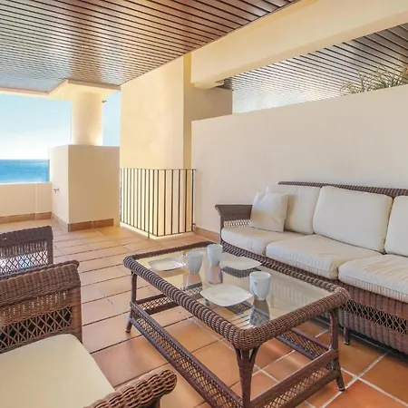 In With 2 Bedrooms, Outdoor Swimming Pool And Swimming Pool Daire *