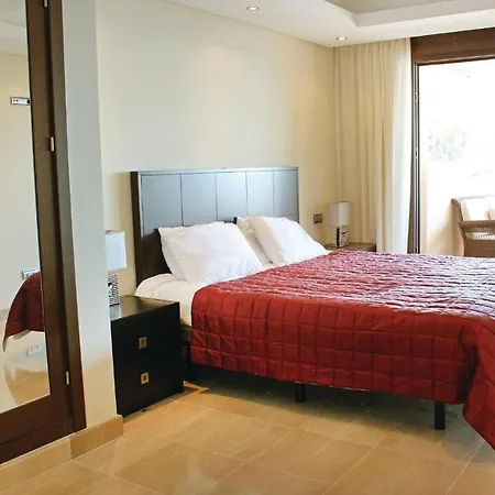 In With 2 Bedrooms, Outdoor Swimming Pool And Swimming Pool Apartment Estepona