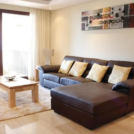 Apartment In With 2 Bedrooms, Outdoor Swimming Pool And Swimming Pool Estepona