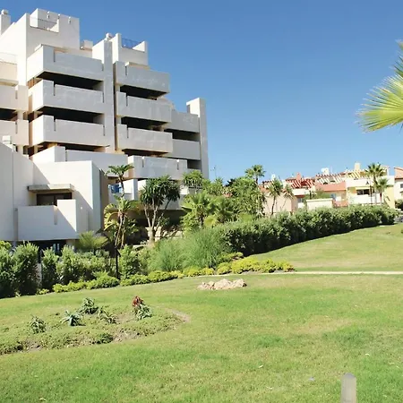 In With 2 Bedrooms, Outdoor Swimming Pool And Swimming Pool Daire *