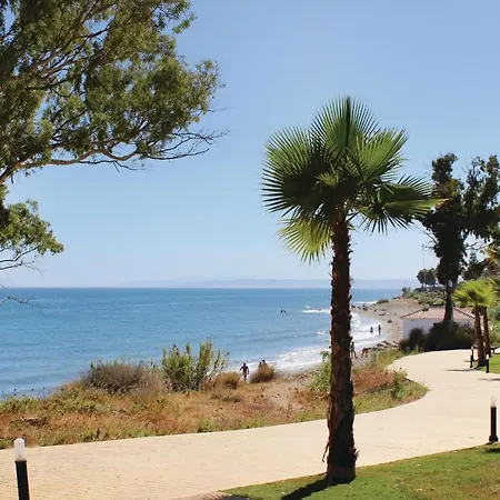 In With 2 Bedrooms, Outdoor Swimming Pool And Swimming Pool Daire Estepona